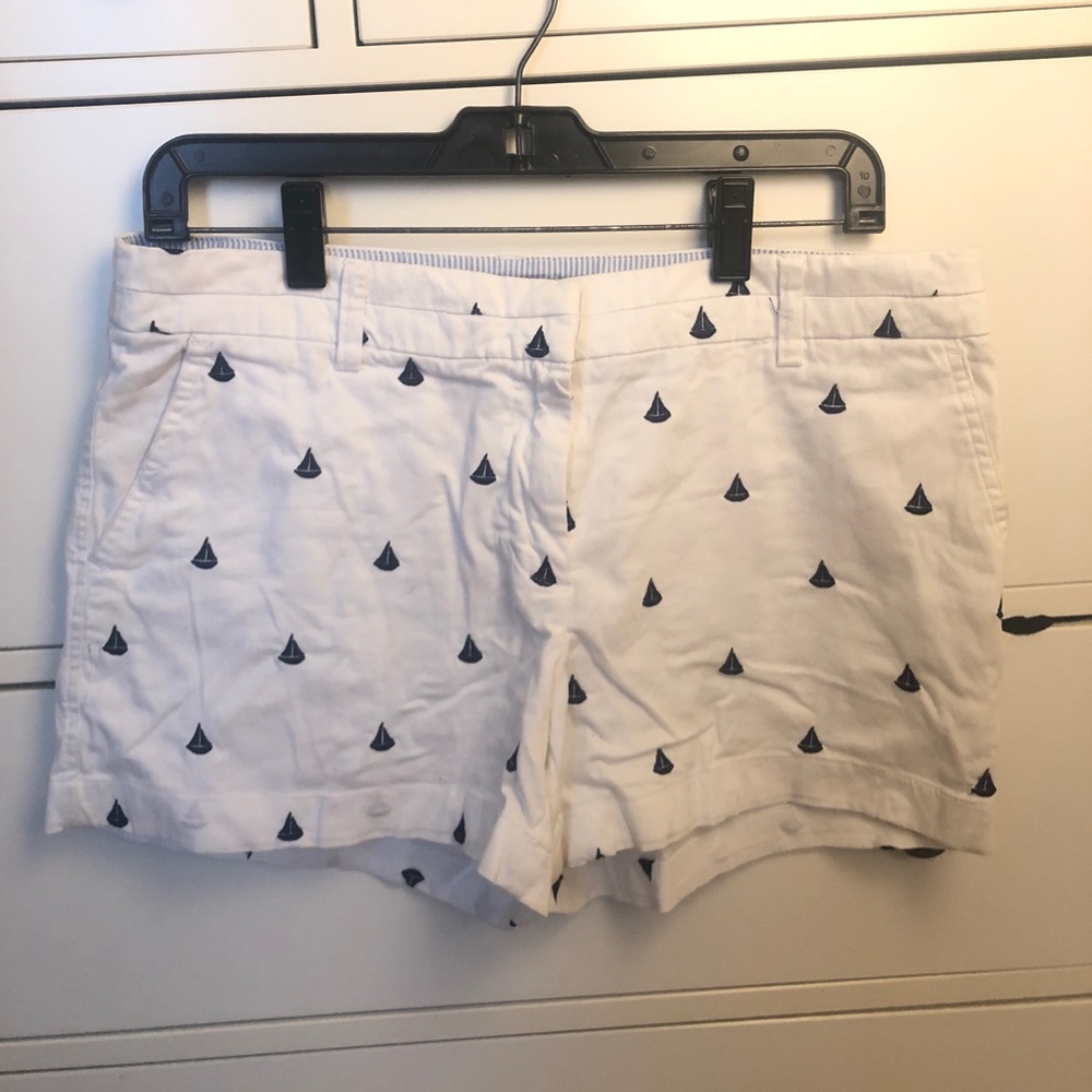 Boat embellished khaki shorts